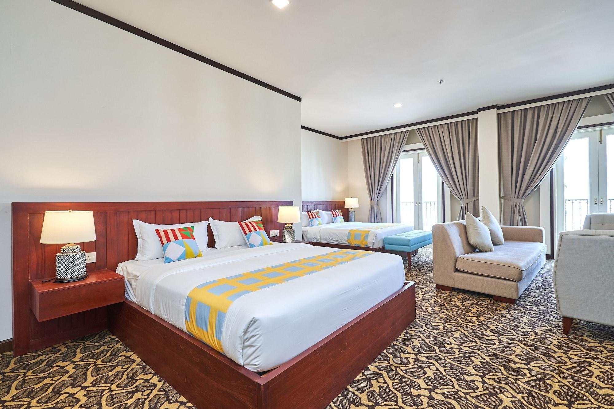 Oyo Home 44077 The Platinum Hotel & Suites- King ملقا المظهر الخارجي الصورة