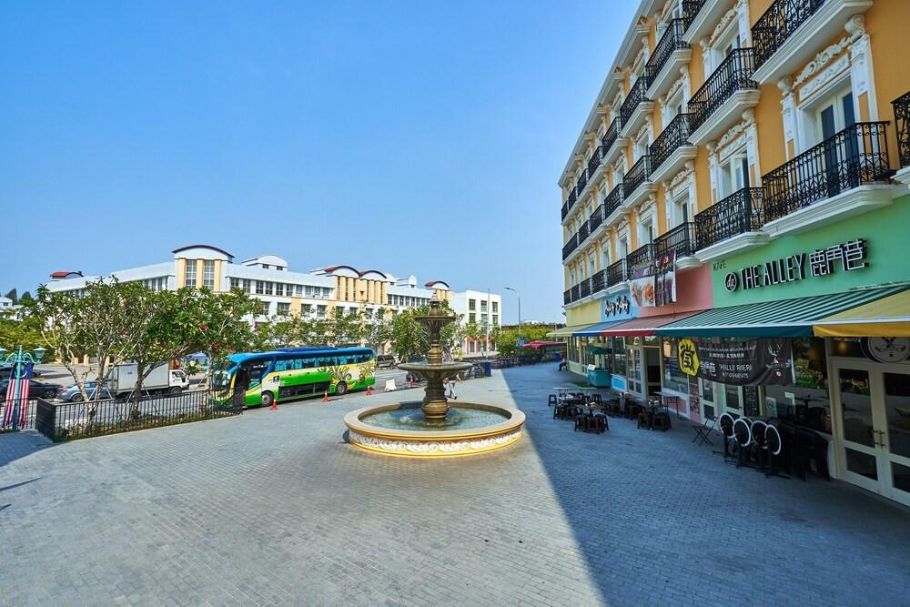 Oyo Home 44077 The Platinum Hotel & Suites- King ملقا المظهر الخارجي الصورة