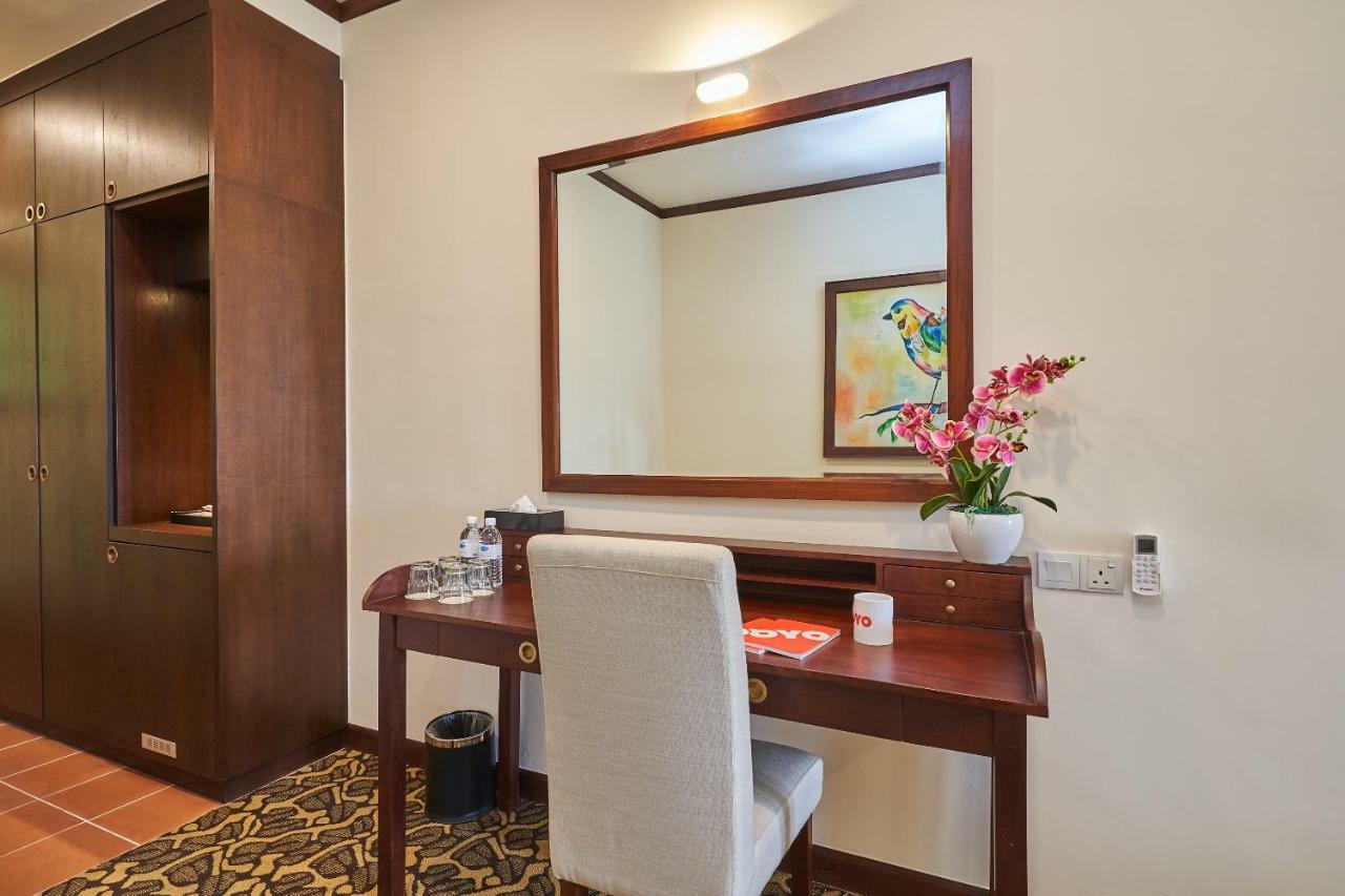 Oyo Home 44077 The Platinum Hotel & Suites- King ملقا المظهر الخارجي الصورة