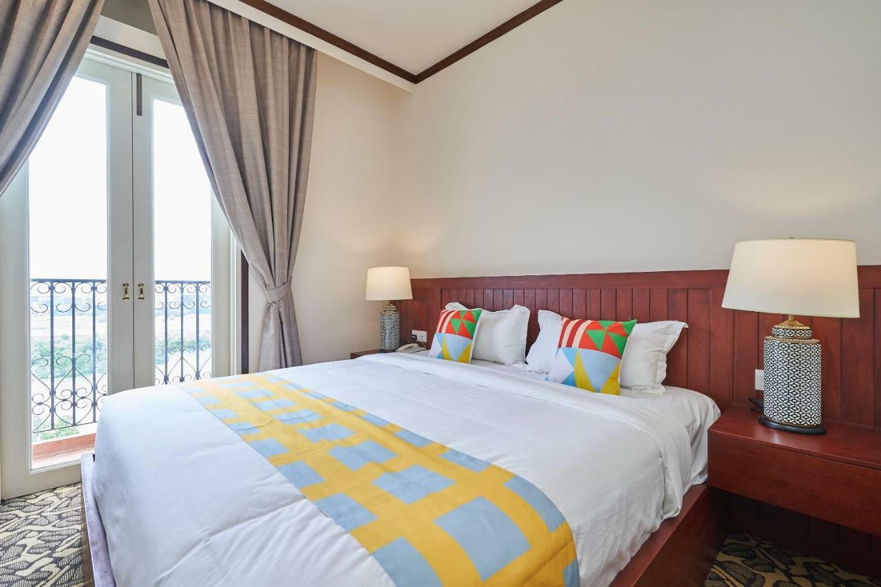 Oyo Home 44077 The Platinum Hotel & Suites- King ملقا المظهر الخارجي الصورة